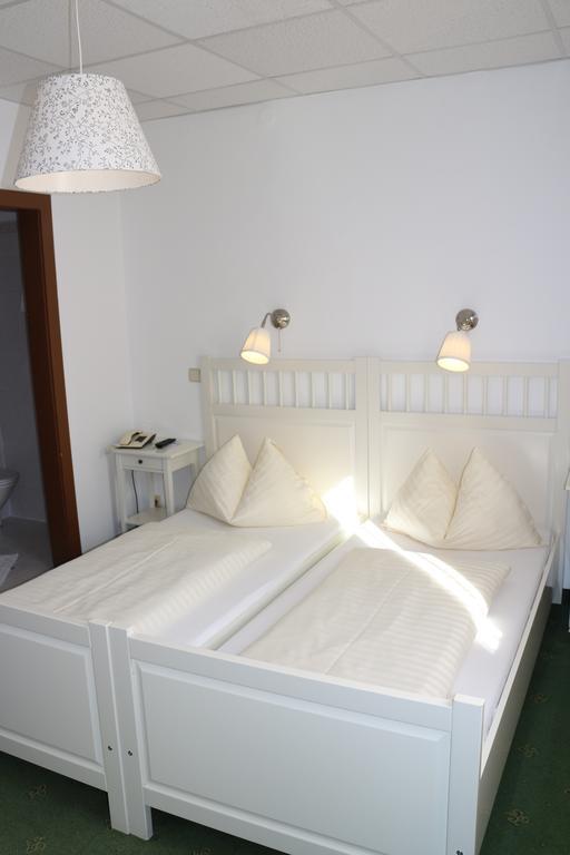 Hotel Gasthof Kasino Villach Rom bilde
