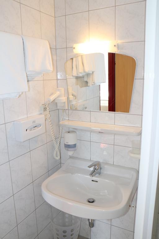 Hotel Gasthof Kasino Villach Rom bilde
