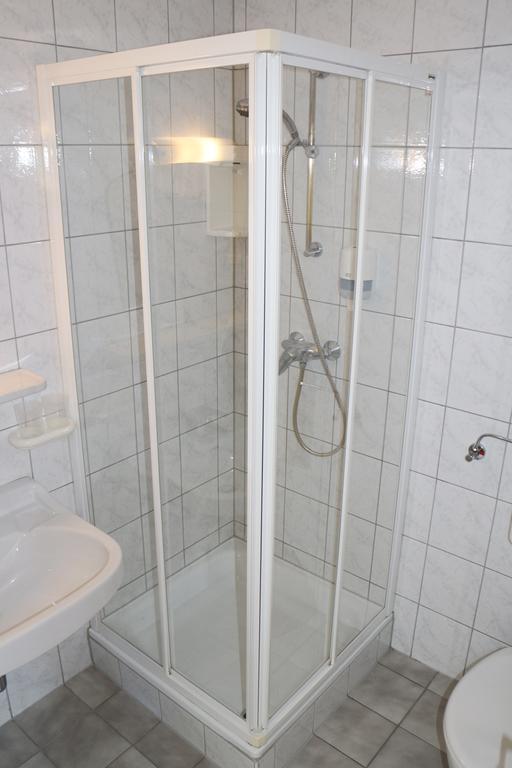 Hotel Gasthof Kasino Villach Rom bilde