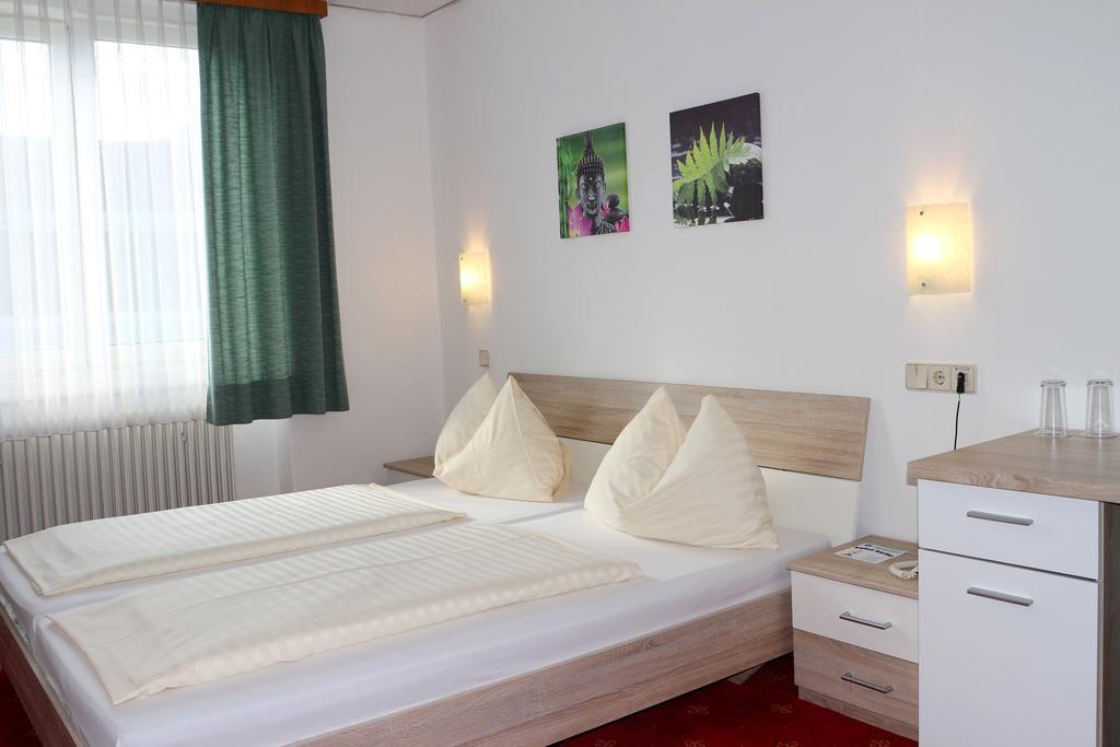 Hotel Gasthof Kasino Villach Rom bilde