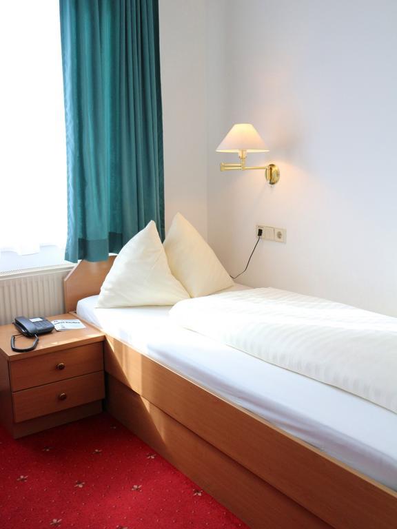 Hotel Gasthof Kasino Villach Rom bilde