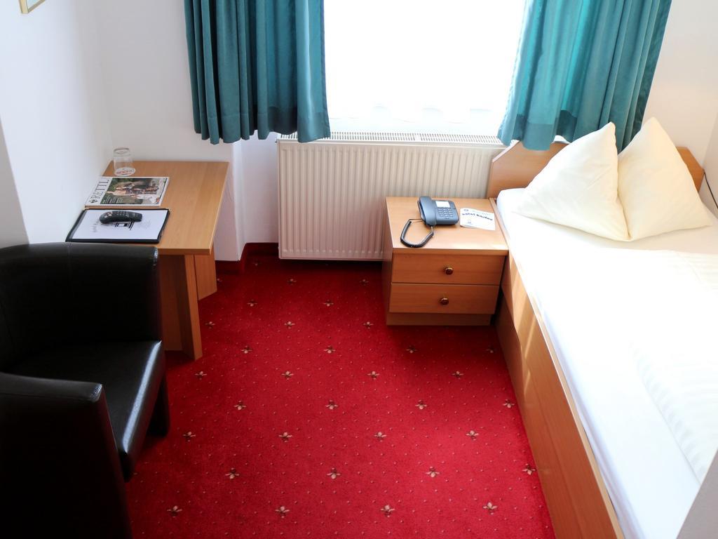 Hotel Gasthof Kasino Villach Rom bilde