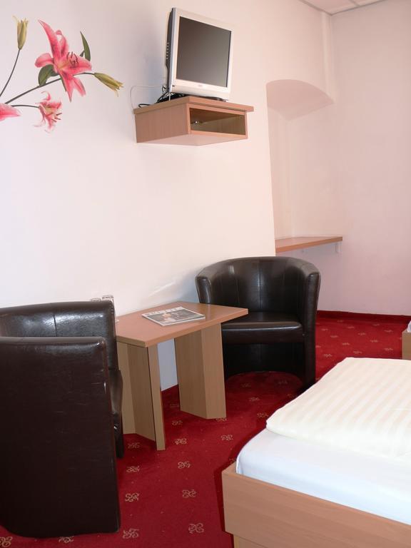 Hotel Gasthof Kasino Villach Rom bilde